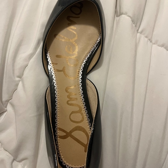 Shoes - Picture 2 of 4